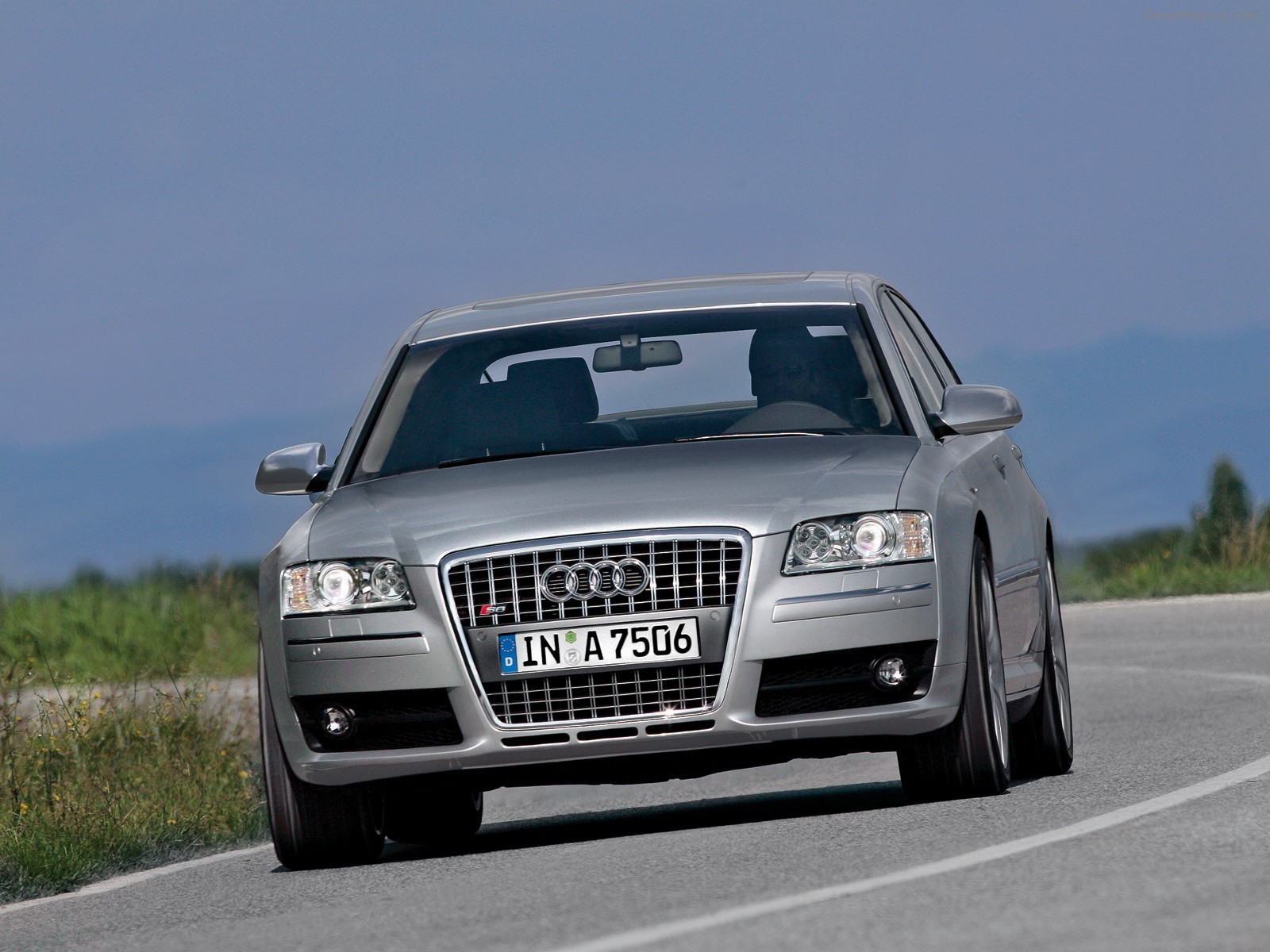 Audi S8 (2005)